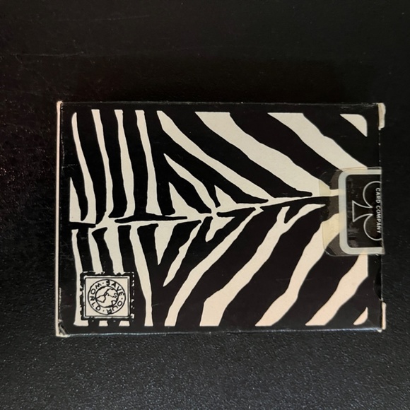 Zebra and Tiger Striped Save Our World Poker-Size Playing Card Decks New Sealed - Picture 7 of 7